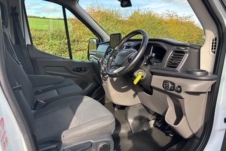 Ford Transit 310 L2 H2 Leader with Air Con / Sat Nav / Heated Seats 20