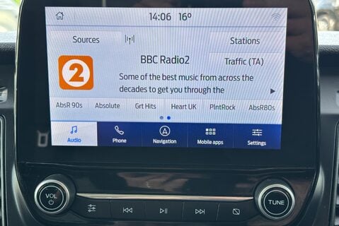 Ford Transit 310 L2 H2 Leader with Air Con / Sat Nav / Heated Seats 27