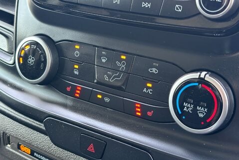 Ford Transit 310 L2 H2 Leader with Air Con / Sat Nav / Heated Seats 20