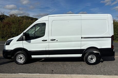 Ford Transit 310 L2 H2 Leader with Air Con / Sat Nav / Heated Seats 8