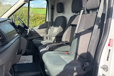 Ford Transit 310 L2 H2 Leader with Air Con / Sat Nav / Heated Seats 31