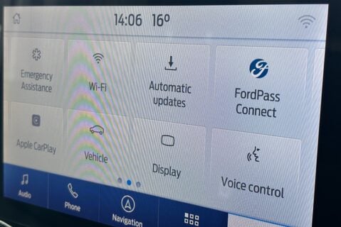 Ford Transit 310 L2 H2 Leader with Air Con / Sat Nav / Heated Seats 28