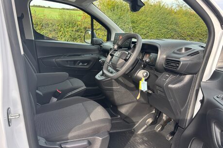Vauxhall Combo L2H1 2300 Prime XL - Very Low Miles 20