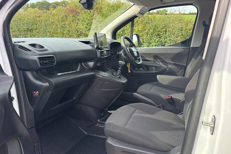 Vauxhall Combo L2H1 2300 Prime XL - Very Low Miles 19