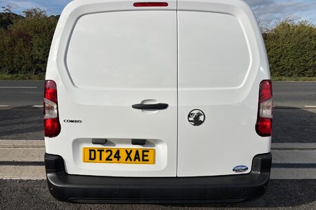 Vauxhall Combo L2H1 2300 Prime XL - Sat Nav 15