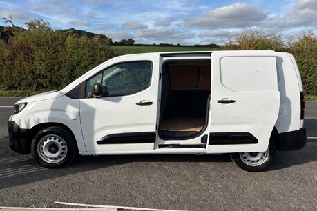 Vauxhall Combo L2H1 2300 Prime XL - Sat Nav 10