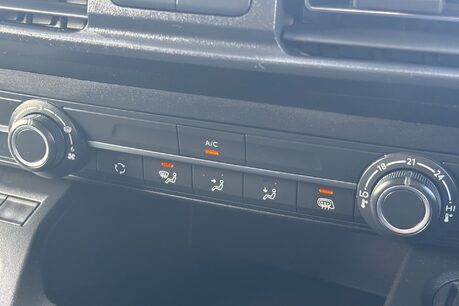 Vauxhall Combo L2H1 2300 Prime XL - Sat Nav 22