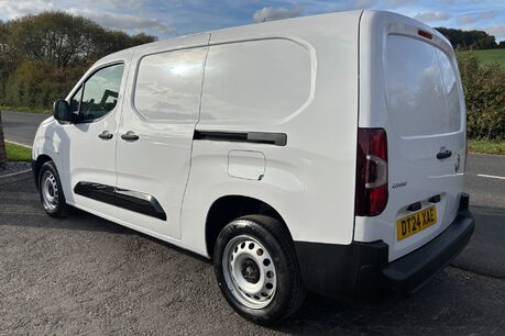 Vauxhall Combo L2H1 2300 Prime XL - Sat Nav 6