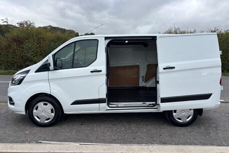 Ford Transit Custom 320 L1 Trend 130 ps Panel Van - Sat Nav / Air Con / Adaptive Cruise 9