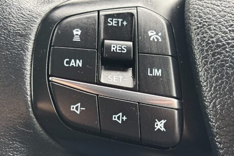 Ford Transit Custom 320 L1 Trend 130 ps Panel Van - Sat Nav / Air Con / Adaptive Cruise 23