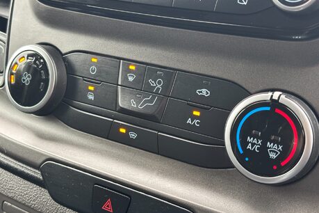 Ford Transit Custom 320 L1 Trend 130 ps Panel Van - Sat Nav / Air Con / Adaptive Cruise 21