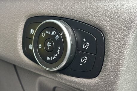 Ford Transit Custom 320 L1 Trend 130 ps Panel Van - Sat Nav / Air Con / Adaptive Cruise 41