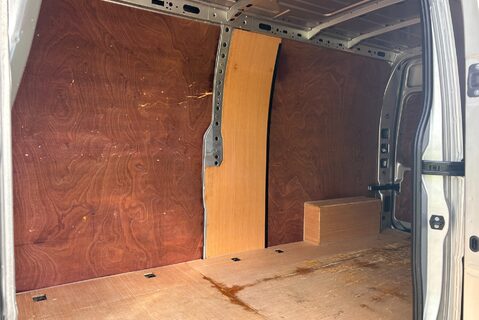 Vauxhall Movano L3H2 F3500 130ps Panel Van - Air Con & Sat Nav 9