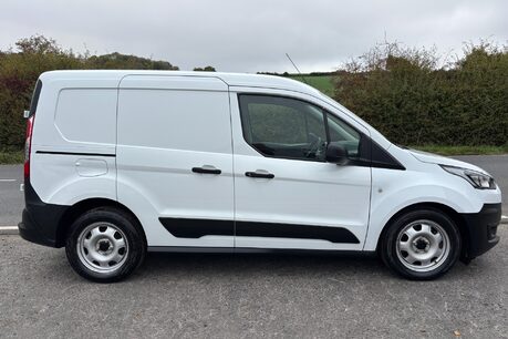 Ford Transit Connect 220 Leader DCIV Selectshift Auto - Sat Nav / 5 Seats / Rear Camera 10