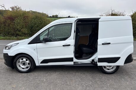 Ford Transit Connect 220 Leader DCIV Selectshift Auto - Sat Nav / 5 Seats / Rear Camera 9