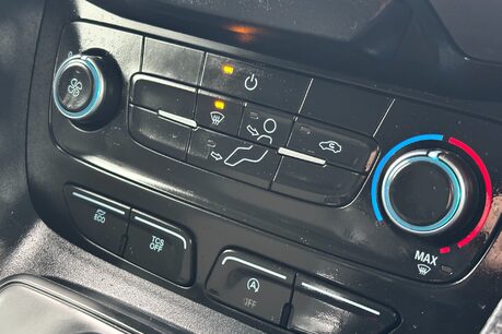 Ford Transit Connect 220 Leader DCIV Selectshift Auto - Sat Nav / 5 Seats / Rear Camera 23