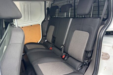 Ford Transit Connect 220 Leader DCIV Selectshift Auto - Sat Nav / 5 Seats / Rear Camera 19