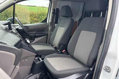 Ford Transit Connect 220 Leader DCIV Selectshift Auto - Sat Nav / 5 Seats / Rear Camera 31