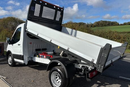 Ford Transit 350 L2 Drw 130 ps Single Cab Tipper - Air Con / Rear Camera / Cruise 6