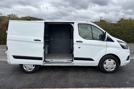 Ford Transit Custom 320 L1 Trend 130 ps Panel Van - Air Con / Twin Side Loading Doors 12