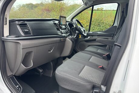 Ford Transit Custom 320 L1 Trend 130 ps Panel Van - Air Con / Twin Side Loading Doors 20