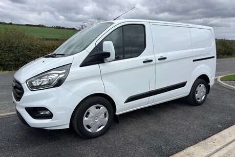 Ford Transit Custom 320 L1 Trend 130 ps Panel Van - Air Con / Twin Side Loading Doors 1