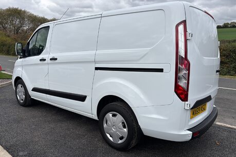 Ford Transit Custom 320 L1 Trend 130 ps Panel Van - Air Con / Twin Side Loading Doors 6