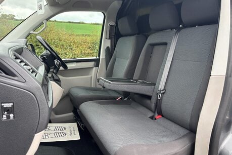 Volkswagen Transporter T32 204 ps Tdi Highline 4Motion DSG Panel Van - Factory Diff Lock 31