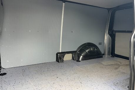 Volkswagen Transporter T32 204 ps Tdi Highline 4Motion DSG Panel Van - Factory Diff Lock 10