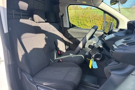 Peugeot Partner 102ps BlueHdi Asphalt L1 Panel Van 31