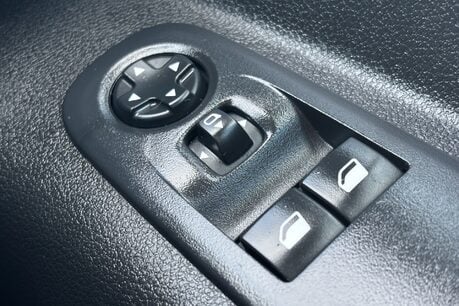 Peugeot Partner 102ps BlueHdi Asphalt L1 Panel Van 47