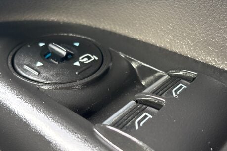 Ford Transit Connect 200 L1 Limited 120 ps Selectshift Panel Van 42