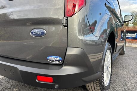 Ford Transit Connect 200 L1 Limited 120 ps Selectshift Panel Van 26