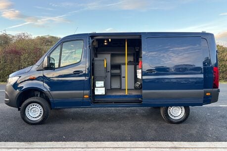 Mercedes-Benz Sprinter 316 Cdi Mwb Lr 4x4 Workshop Van 9