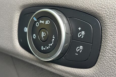 Ford Transit 350 Srw L4 130 ps Luton with Tail Lift - Air Conditioning 32