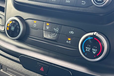 Ford Transit 350 Srw L4 130 ps Luton with Tail Lift - Air Conditioning 19