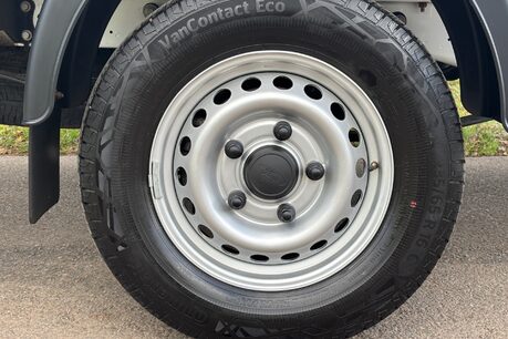 Ford Transit 350 Srw L4 130 ps Luton with Tail Lift - Air Conditioning 35