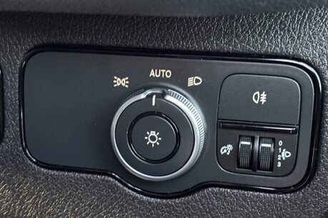 Mercedes-Benz Sprinter 315 Cdi Premium Mwb Lr Panel Van 43