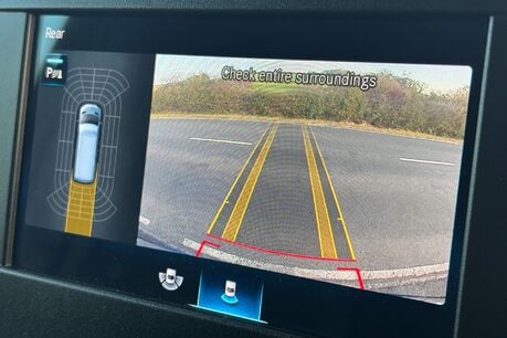 Mercedes-Benz Sprinter 315 Cdi Premium Mwb Lr Panel Van 22