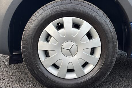 Mercedes-Benz Sprinter 315 Cdi Premium Mwb Lr Panel Van 41