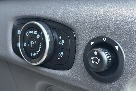 Ford Transit 350 L3 H2 130 ps Trend Double Cab in Van - Air Con 31