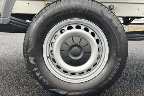 MAN TGE 3.180 DSG 4Motion Crew Cab Tipper - Air Con / LED Headlights 38