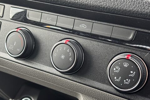 MAN TGE 3.180 DSG 4Motion Crew Cab Tipper - Air Con / LED Headlights 21