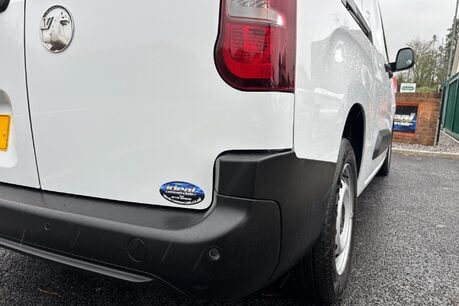 Vauxhall Combo L2H1 2300 Prime XL Factory Fitted Crew Van 27