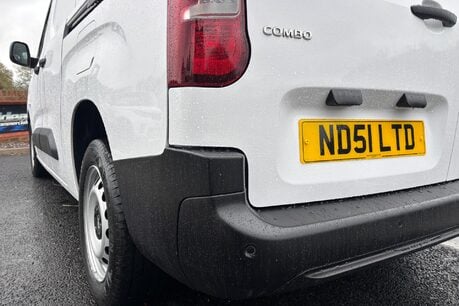 Vauxhall Combo L2H1 2300 Prime XL Factory Fitted Crew Van 26