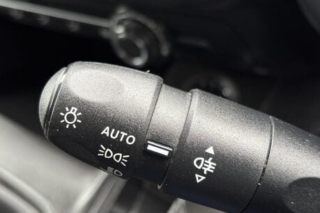 Vauxhall Combo L2H1 2300 Prime XL Factory Fitted Crew Van 39