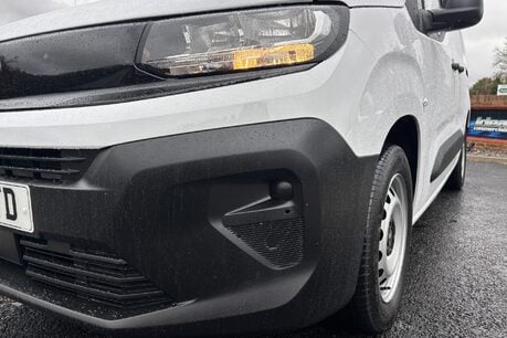 Vauxhall Combo L2H1 2300 Prime XL Factory Fitted Crew Van 24