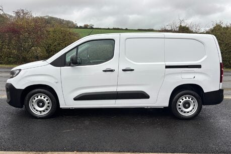 Vauxhall Combo L2H1 2300 Prime XL Factory Fitted Crew Van 8