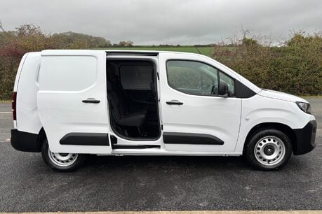 Vauxhall Combo L2H1 2300 Prime XL Factory Fitted Crew Van 11