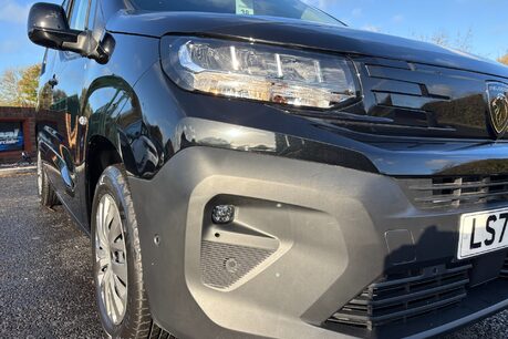 Peugeot Partner BlueHdi 102 ps Asphalt L1 Panel Van - Top Spec 26